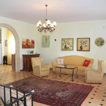 Villa Santoro Lido Marini