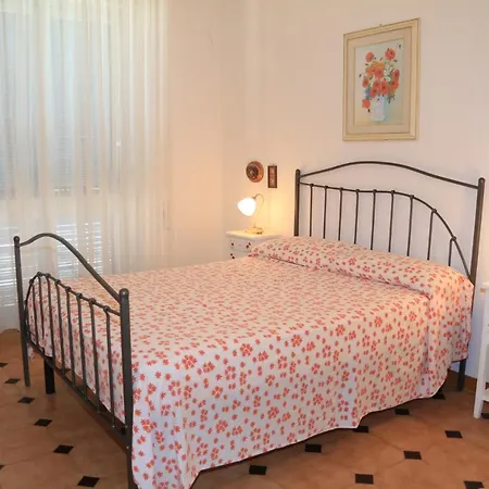 Santoro Villa Lido Marini